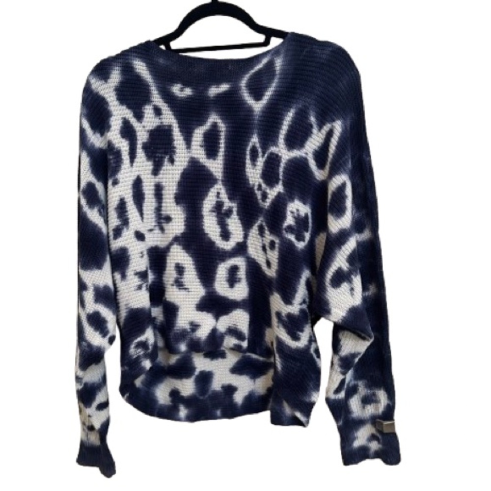 NWOT! BP Blue & White Tie Die Knit Sweater Cozy in Women’s Large - Picture 3 of 6